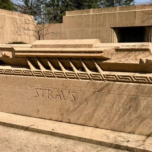 Isidor Straus