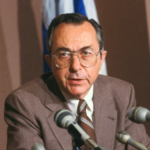 Moshe Arens